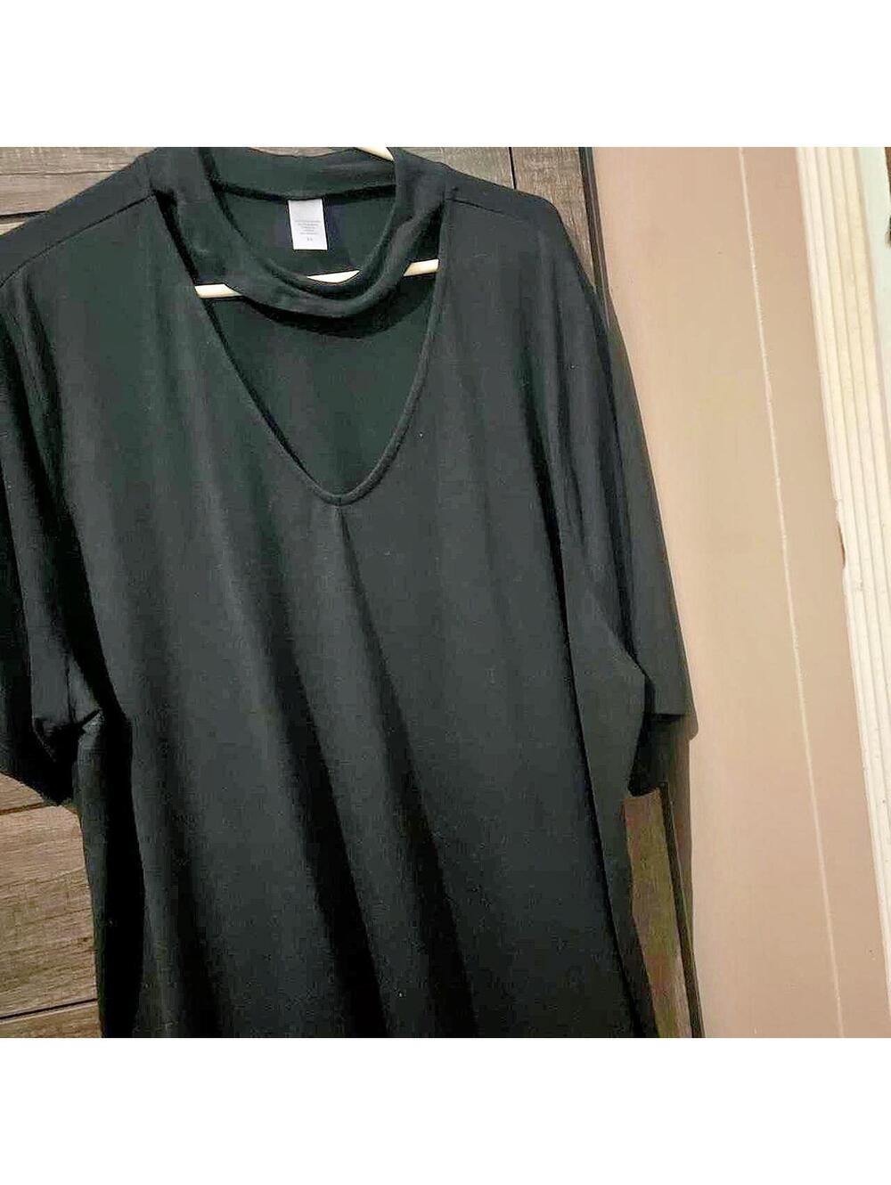 Women's Black Tshirt